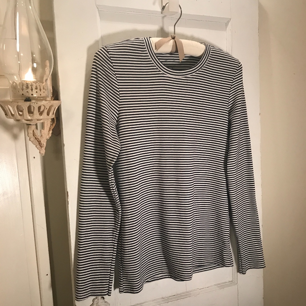 Eddie Bauer blue/black white striped knit top M